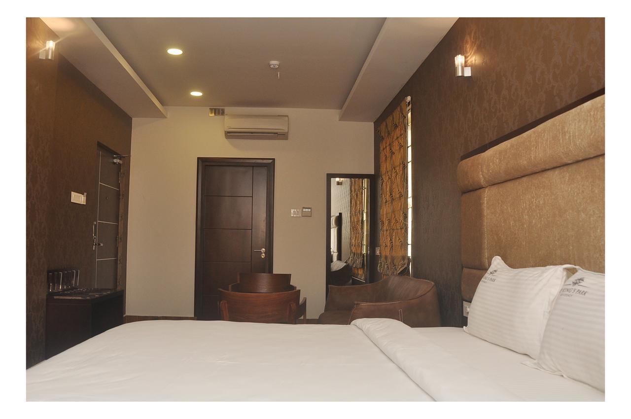 Hotel The Kings Park Residency Chennai Exterior foto